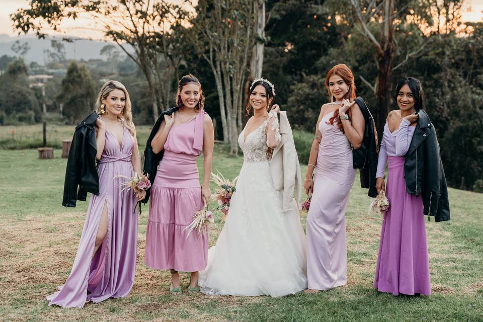 Novia y damas de honor