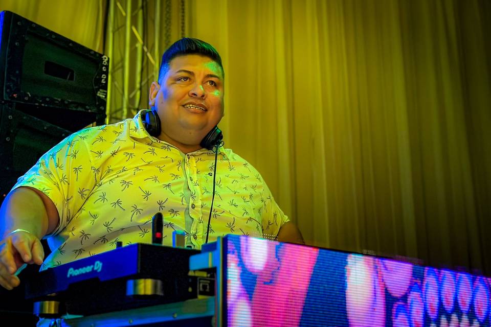 DJ profesional para eventos