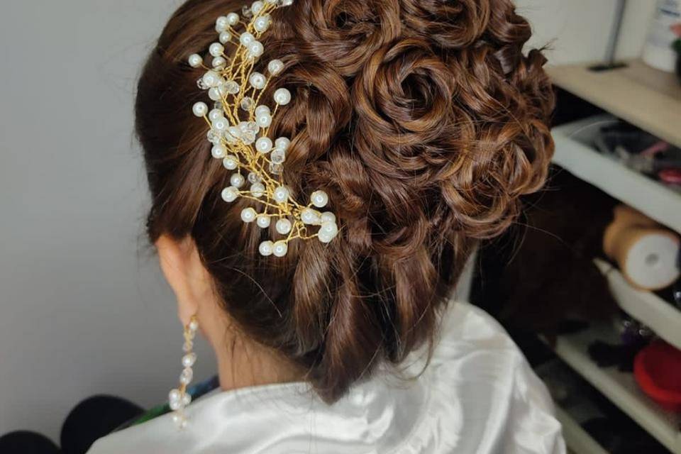 Peinado y accesorios de novia