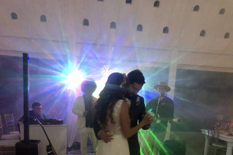 Boda baile inicial music to go