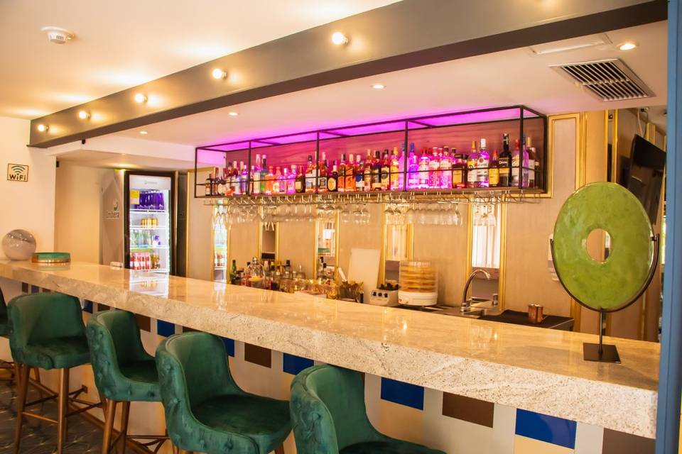 Pink Dolphin Gastro Bar