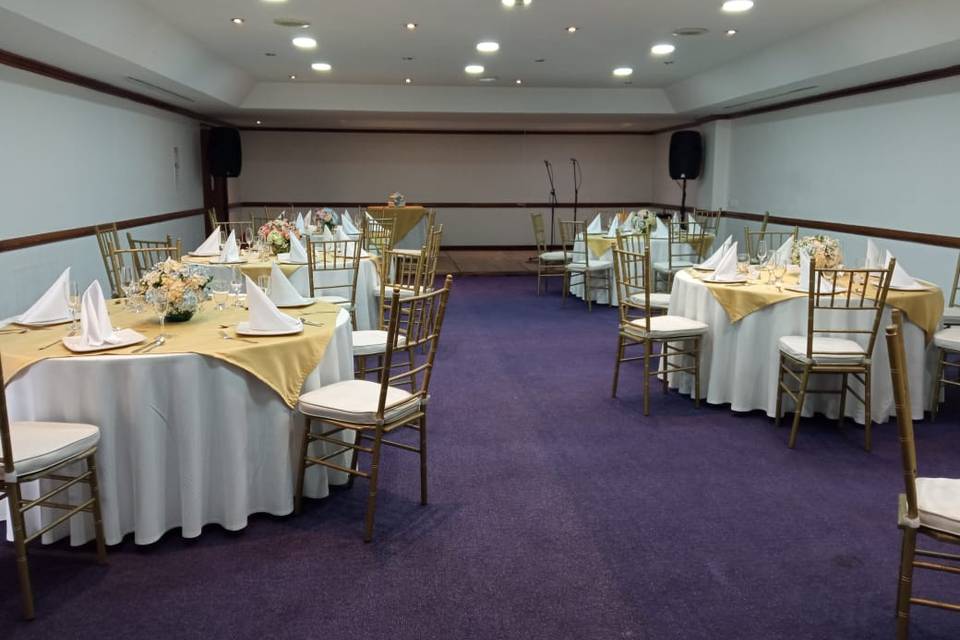 Salón Phoenicia