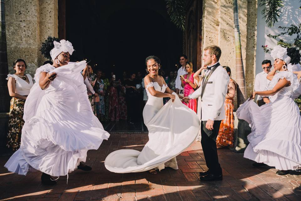 Salida de los novios