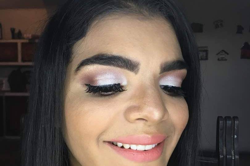 Ailen Leal Makeup - Servicio a Domicilio