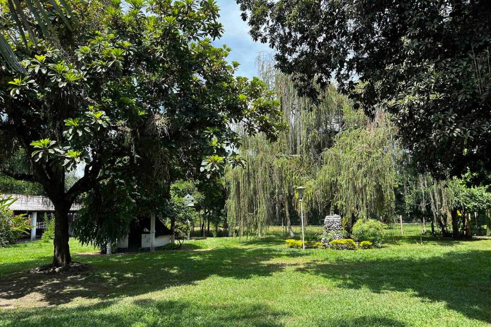 Vista jardín - establo