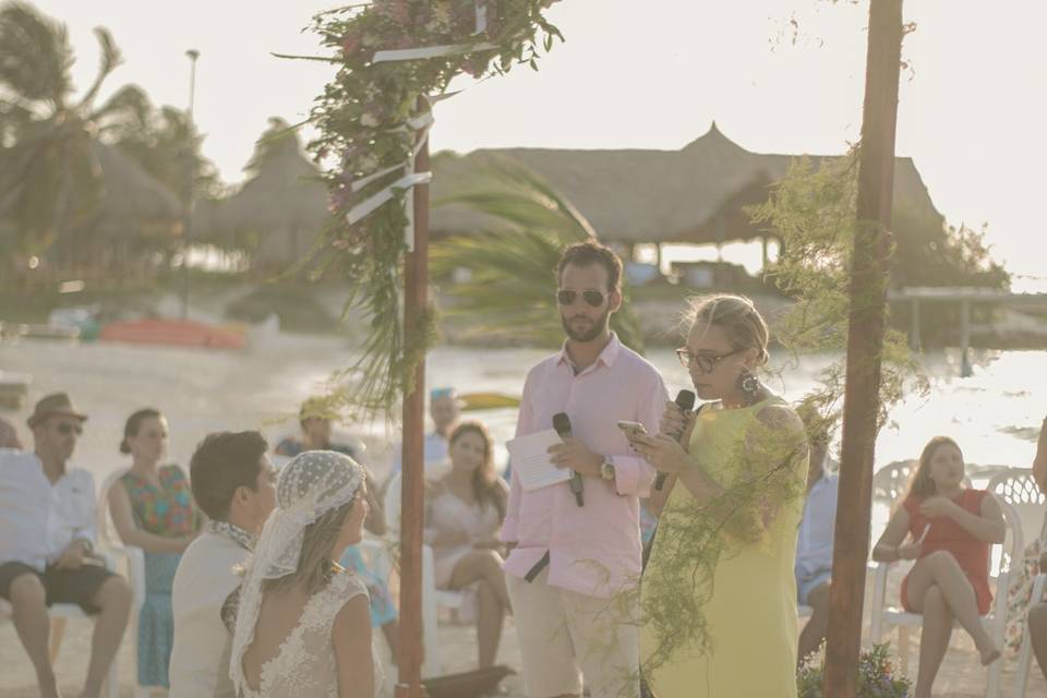 Elkin & Andrea, Isla Mucura