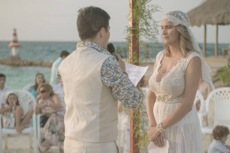 Elkin & Andrea, Isla Mucura