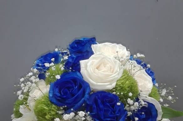 Bouquet de rosas azules