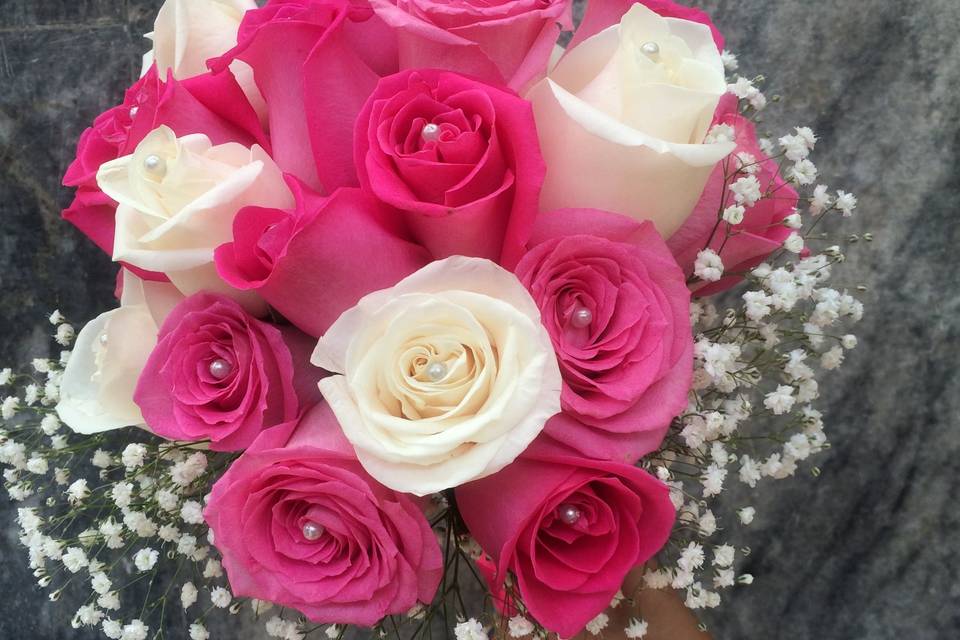 Bouquet de rosas fucsia