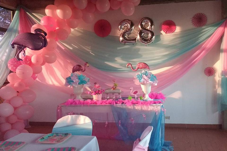 Flamingos party