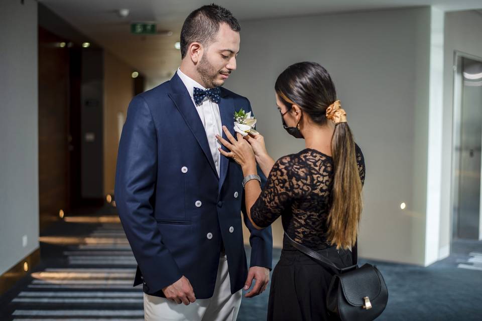 Colocando Boutonniere