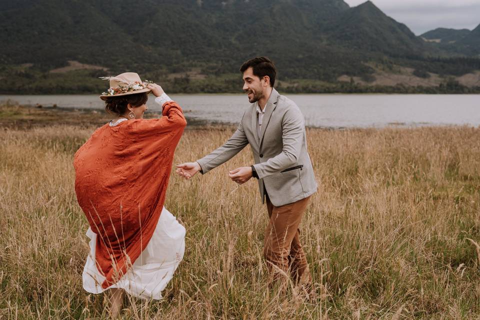 Boda en el Néusa - Lorena Urno