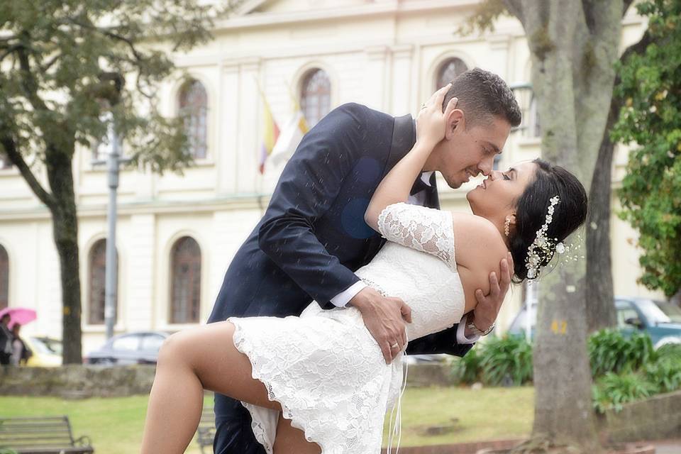 Frente a la iglesia (Usaquen)