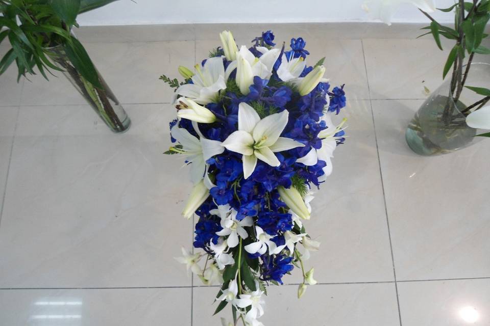 Bouquet lirios belladona