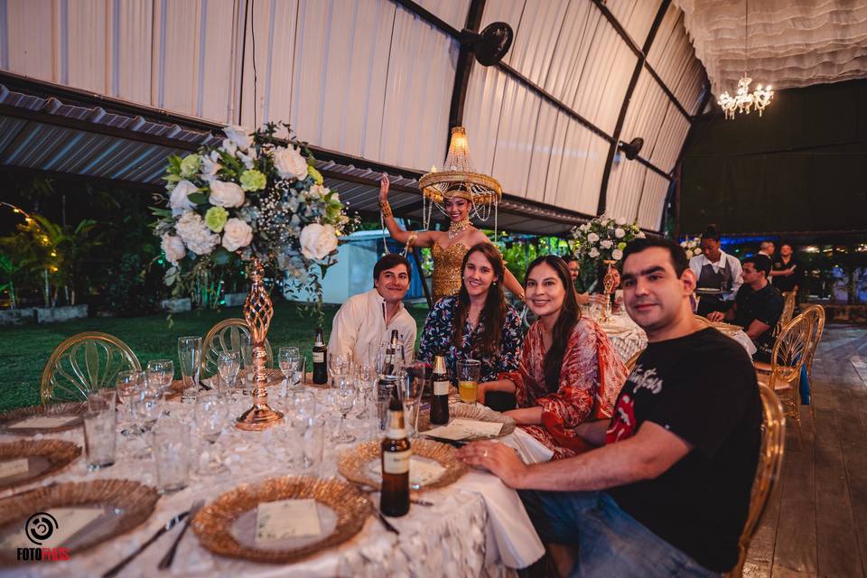 Espacio con zonas al aire libre para festejos