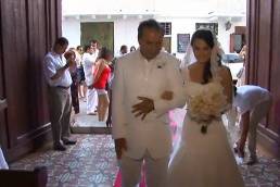 Novia entrando a la iglesia