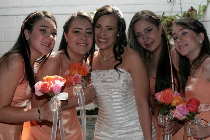 Novia con las damas de honor