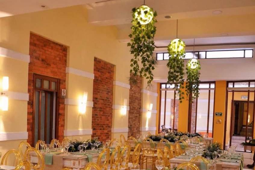 Alquiler de sillas y mesas en eventos especiales