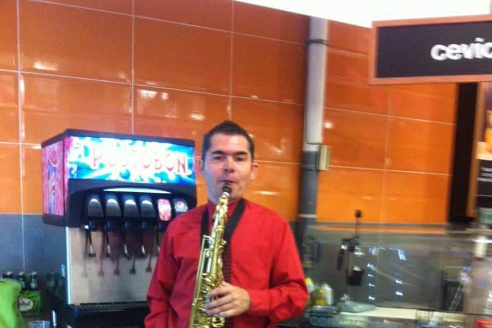 Saxofonista para el cóctel