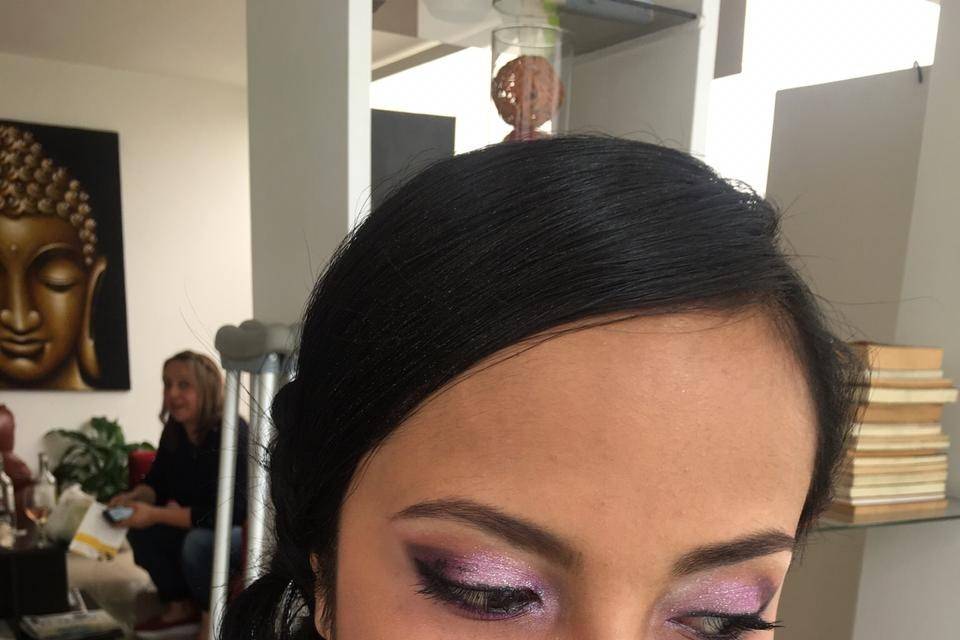 Invitadas maquillaje y peinado