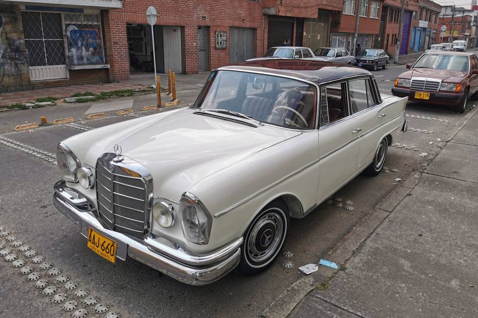 1962 Mercedes Benz W111