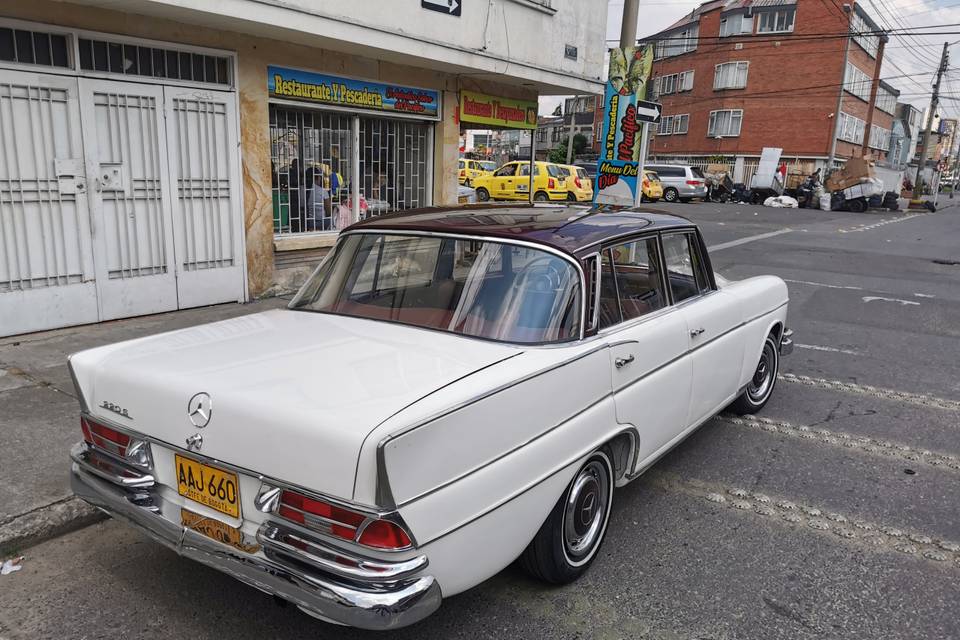 1962 Mercedes Benz W111