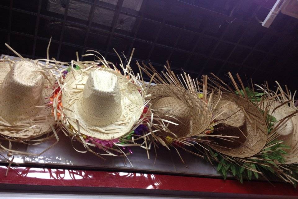 Sombreros Hawaianos