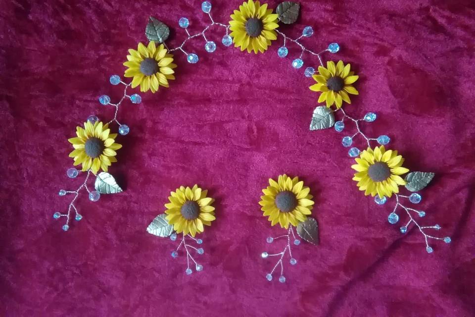 Tiara con aretes en girasoles