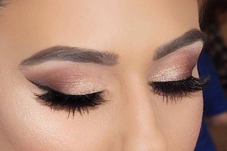 Maquillaje de novia con tonos tierra