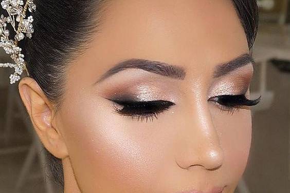 Maquillaje de novia con brillo