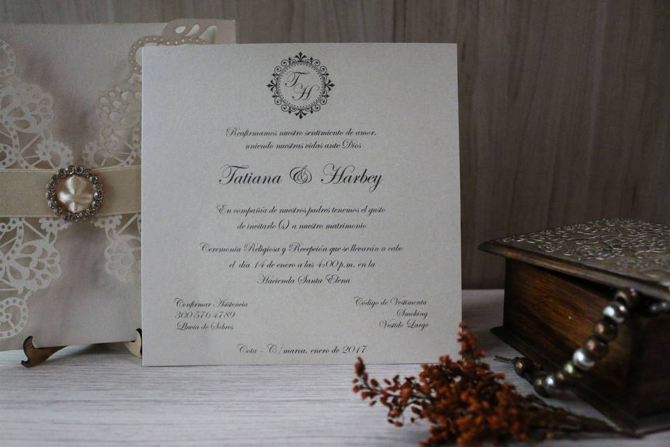 Invitación broche