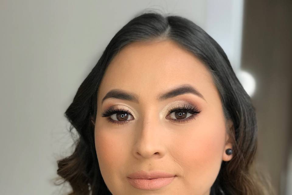 Ondas y maquillaje social