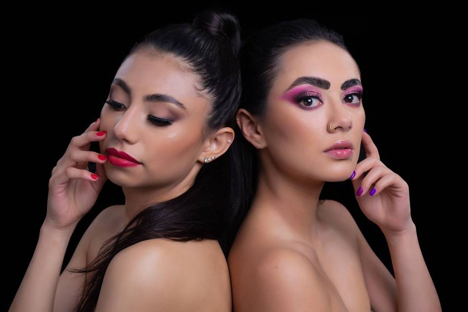 Dos mujeres maquilladas