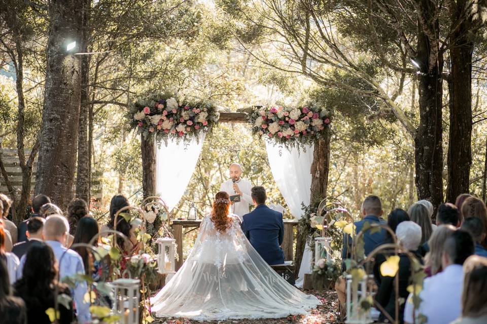 Nes Oficiante de Bodas Espirituales y Simbólicas