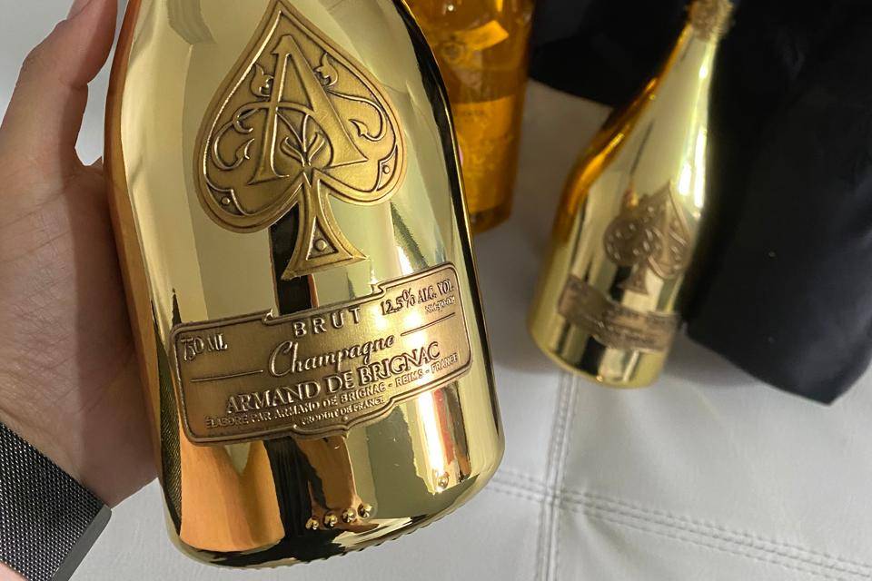 Champagne armand de brignac