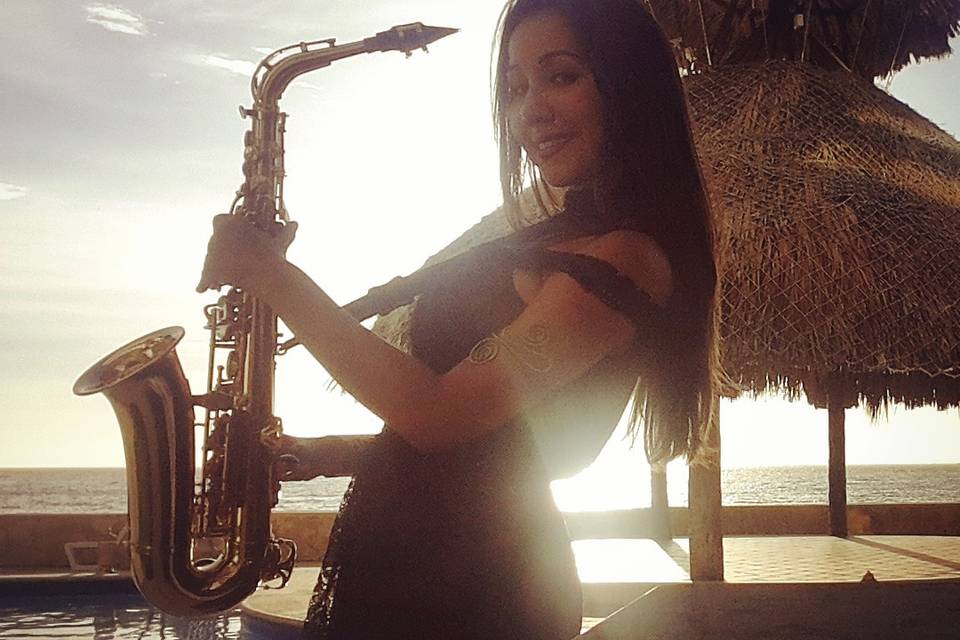 Vanessa Flores Music