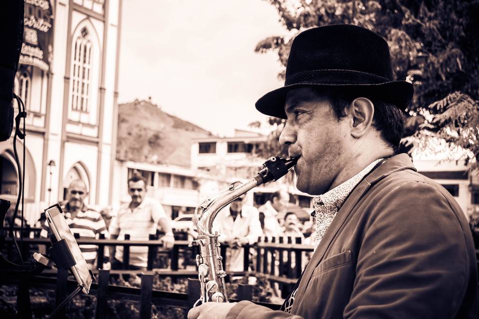 Saxofón Manizales