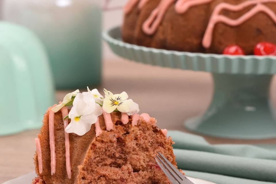 Torta cereza y flor de jamaica