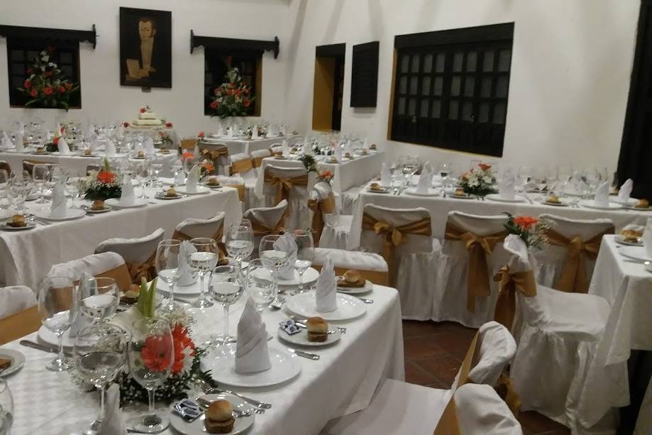 Salón Bolívar (35 Personas)