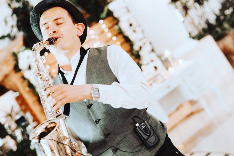 Saxofonista romántico