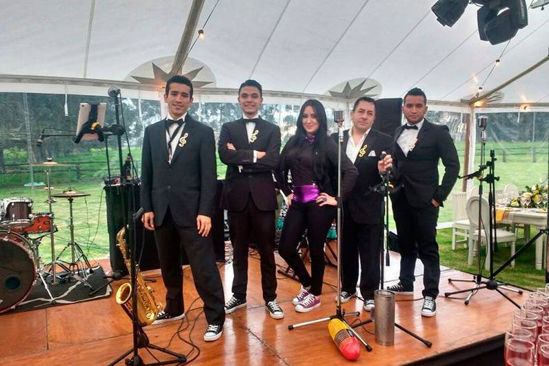 Latinos Grupo Musical