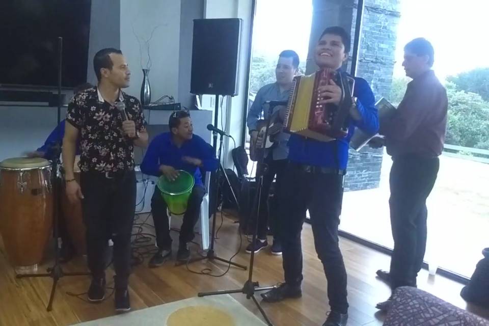 Los Únicos del Vallenato